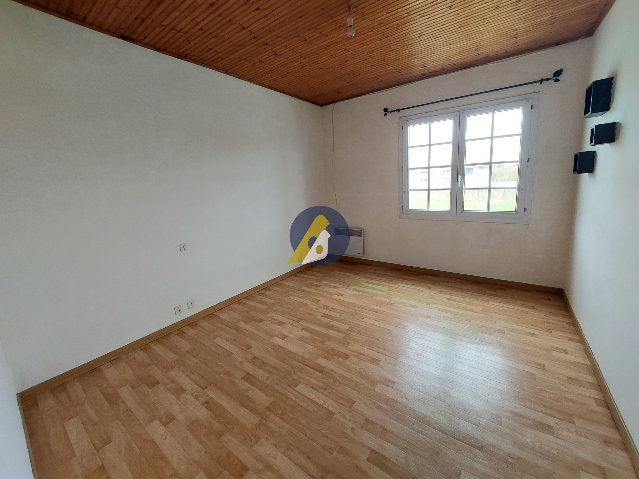 MAISON 2 CHAMBRES-LE PERRIER